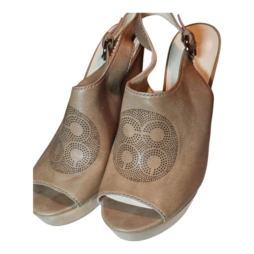 Women's Coach Sandals, Size 10B Taupe - Picture 3 of 15